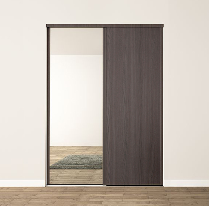 2 portes coulissantes : chêne gris et miroir, profils harmonie : hêtre