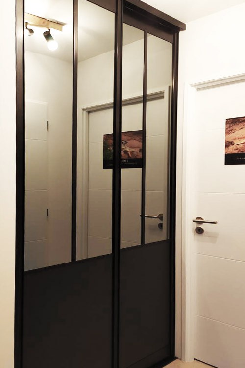 Ensemble 2 portes de placard coulissantes atelier Miroir gris / Noir  - 1/1