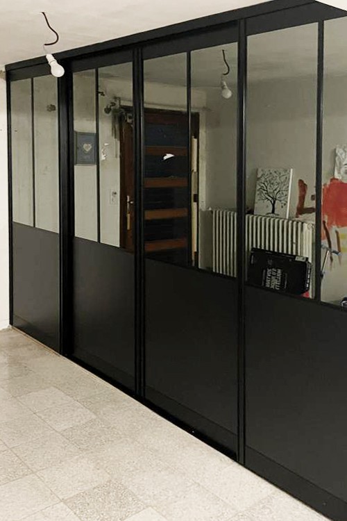 Ensemble 4 portes de placard coulissantes atelier Miroir gris / Noir - 1/1