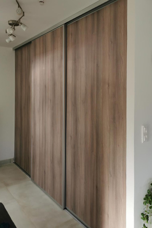Ensemble 3 portes de placard coulissantes - 2/2 Ensemble 3 portes de placard coulissantes - 2/2