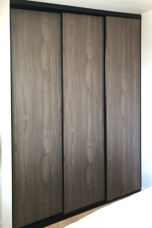 Ensemble 3 portes de placard coulissantes - 2/2 Ensemble 3 portes de placard coulissantes - 2/2